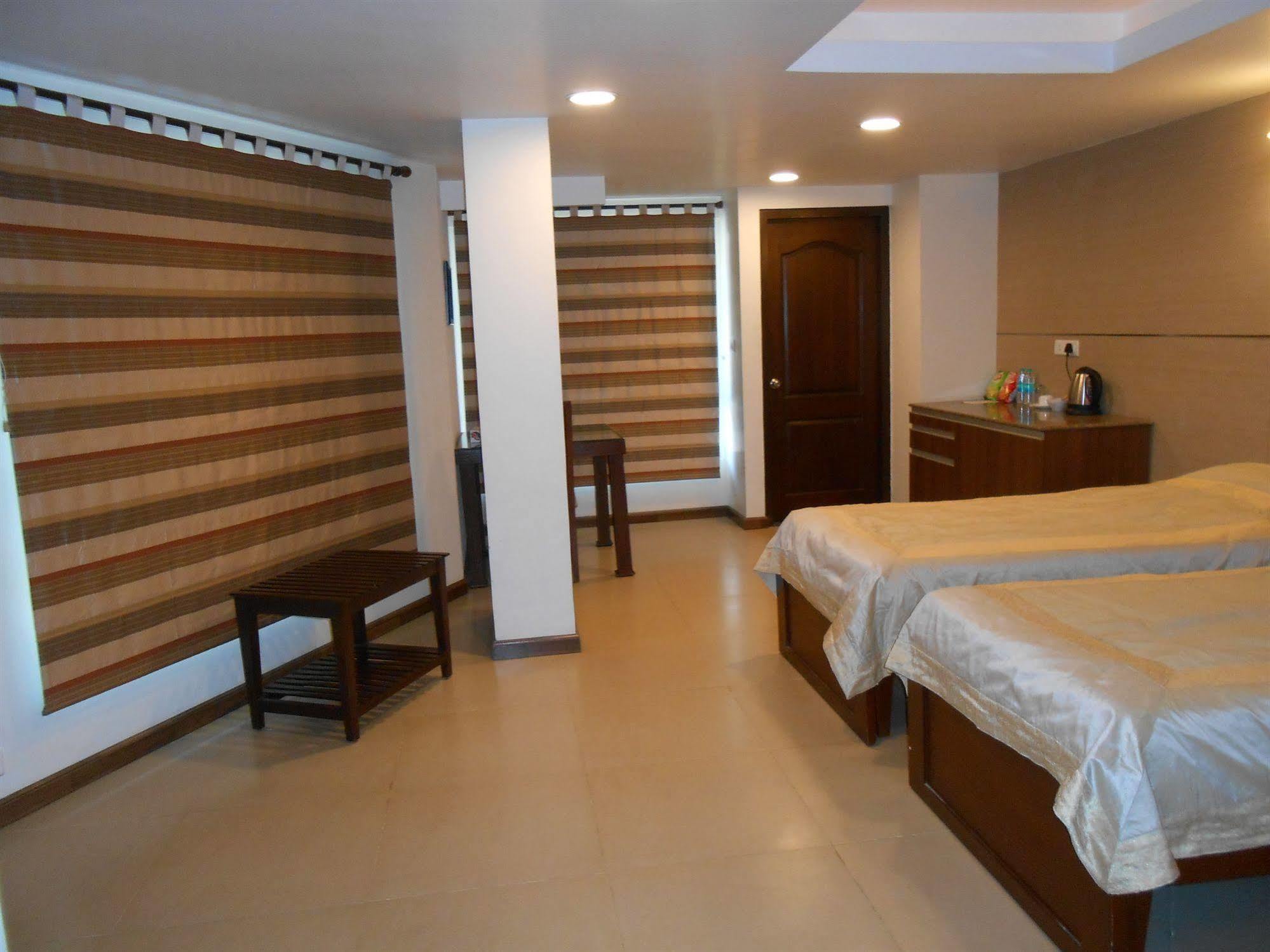 Brunton Heights Executive Suites Bengaluru Kültér fotó